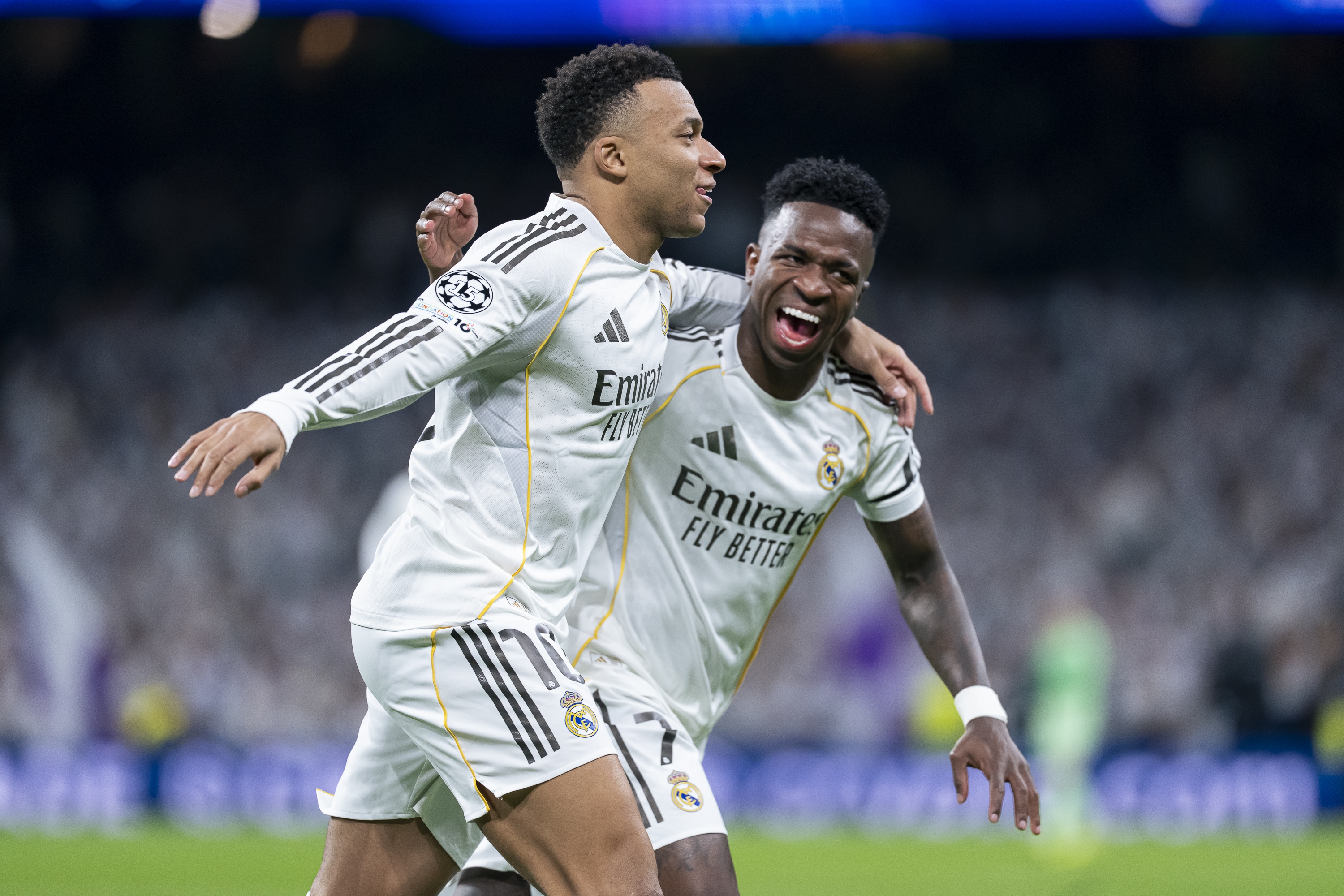 杏彩体育官网-龙赛罗：维尼修斯和姆巴佩同队，就像在扑克牌游戏中握有四张A